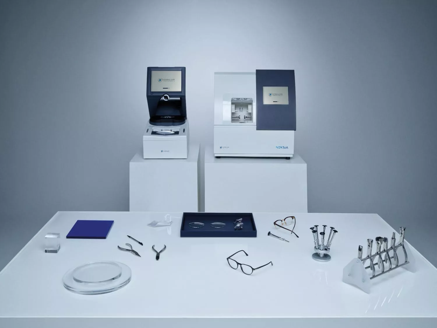 Essilor Neksia 650 V2