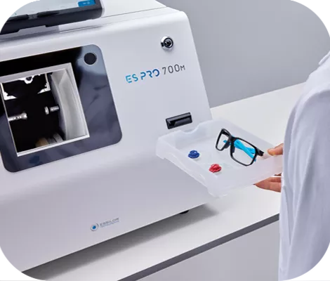 Essilor ES PRO 700M
